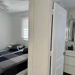 Modern Duplex 50m From The 아파트 플라야델쿠라